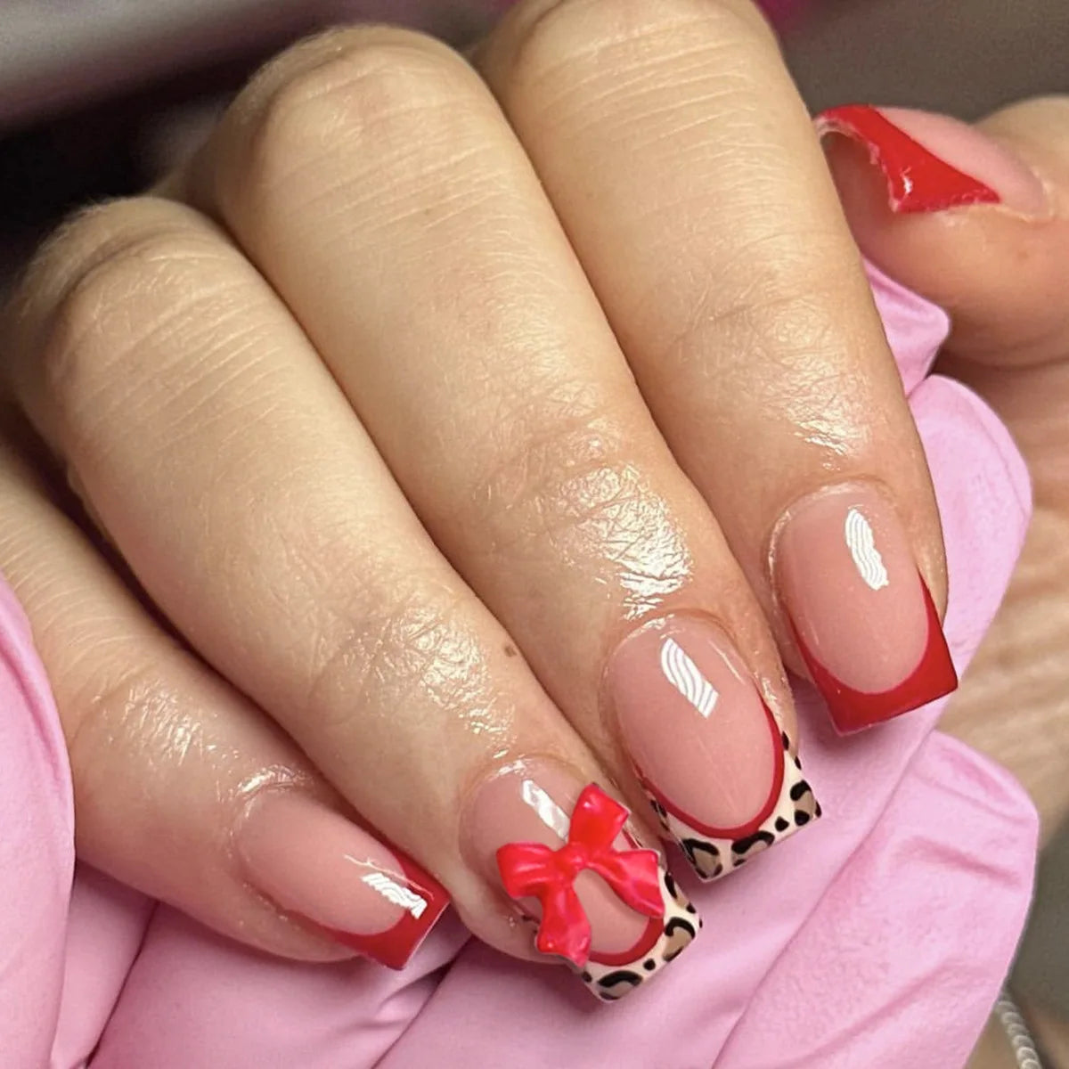 24Pcs Pink French Style Fake Nails 3D Bowknot
