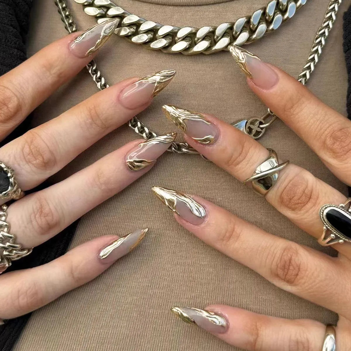 24Pcs Dark Press on Fake Nails with Black Glitter