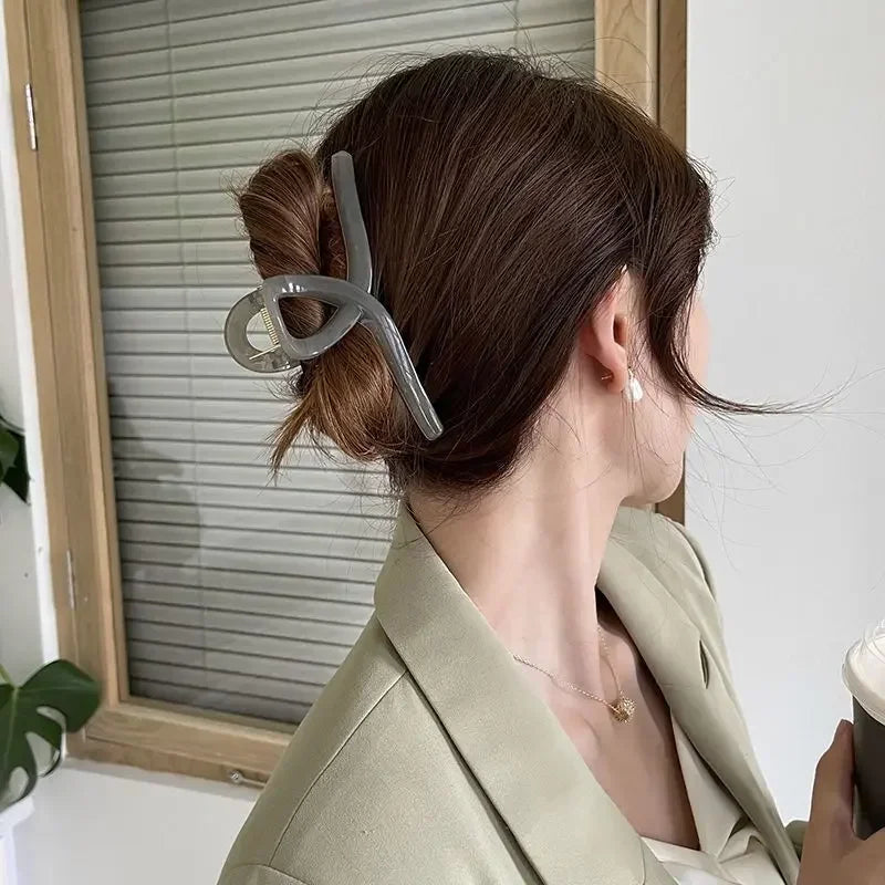 13cm Large Hair Claw Clip for Women Fashion Acrylic Summer Hairpin Elegant Hair Clips Girls Hair Accessories Shark Clip