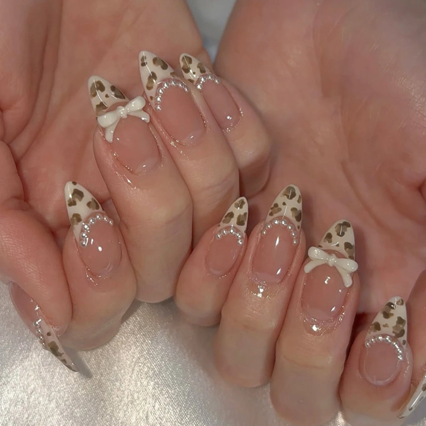 24Pcs Pink French Style Fake Nails 3D Bowknot