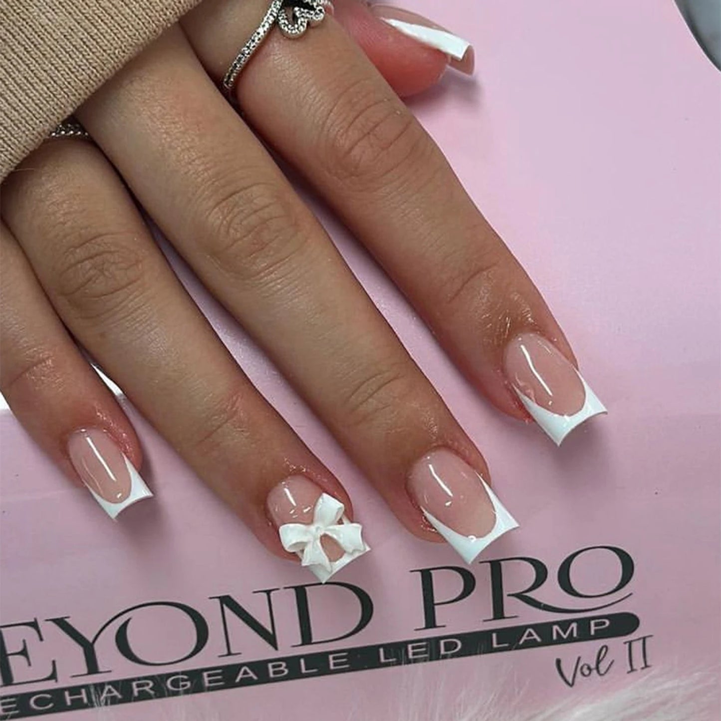 24Pcs Pink French Style Fake Nails 3D Bowknot