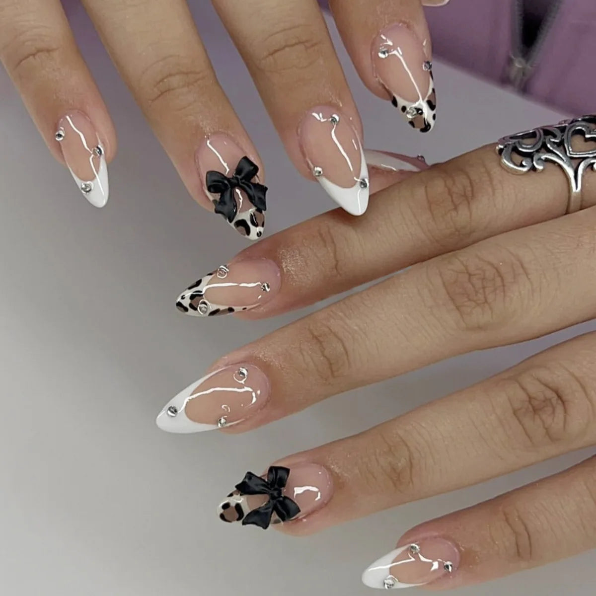 24Pcs Pink French Style Fake Nails 3D Bowknot