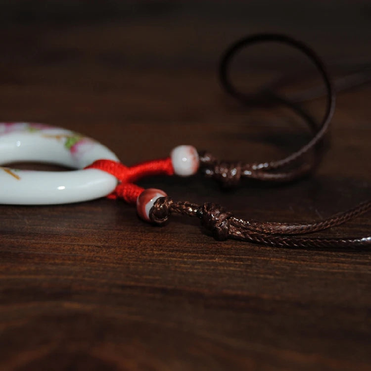 Women's Ceramic Fashion Necklace – Elegant Style