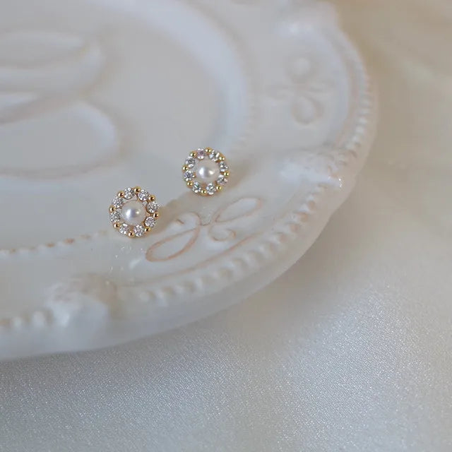 Upscale Gold Earrings