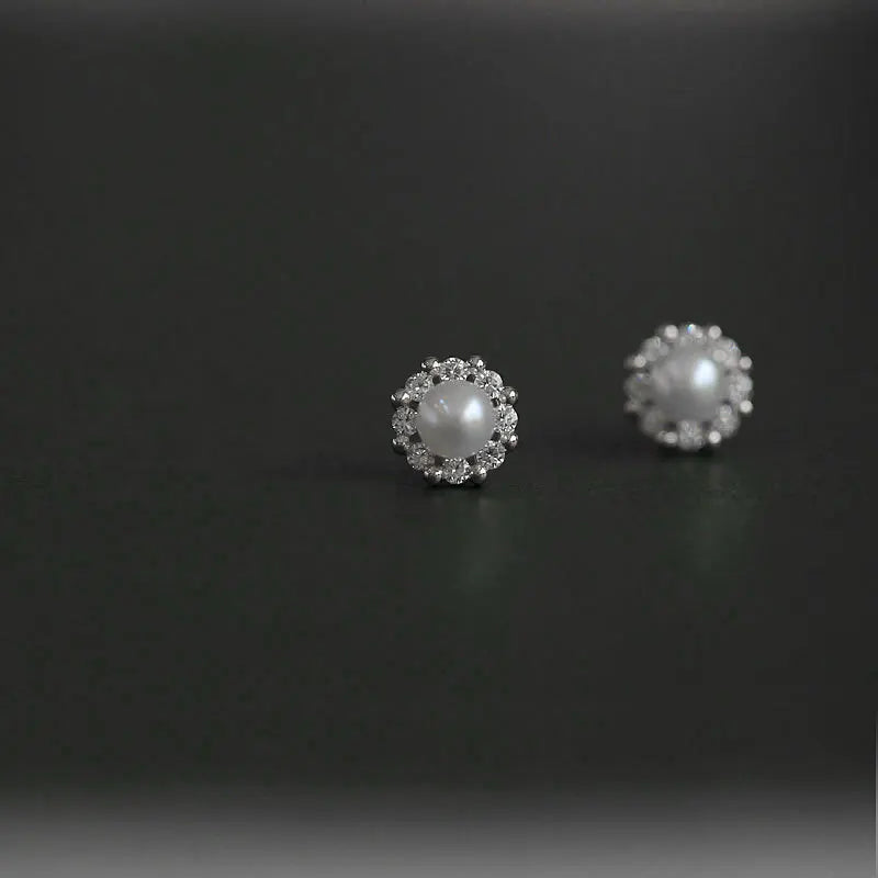 Upscale Gold Earrings